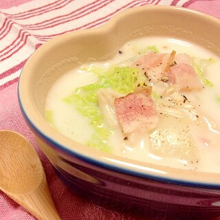 白菜とエノキとベーコンのホワイトクリームスープ♡